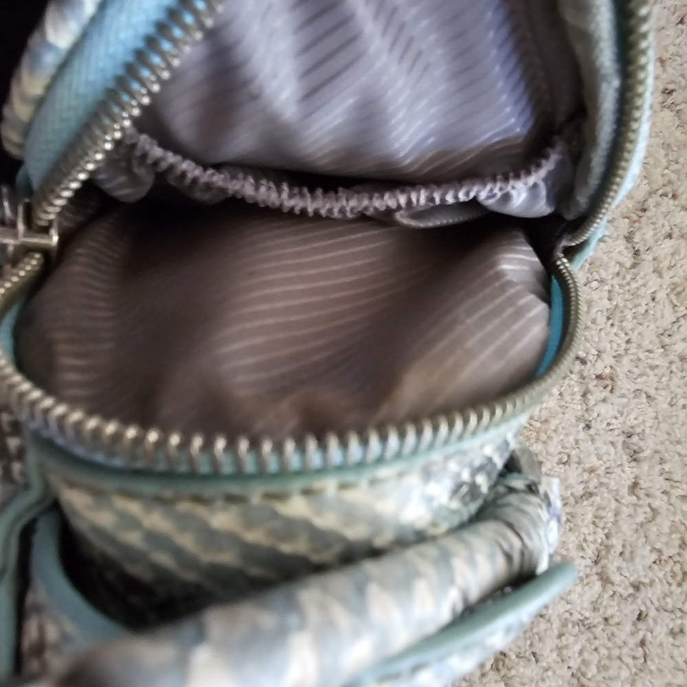 Purse - Picture 2 of 3